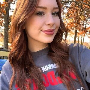 Meet your Posher, Madelyn